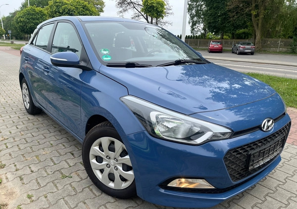 Hyundai i20 cena 39900 przebieg: 101000, rok produkcji 2018 z Namysłów małe 596